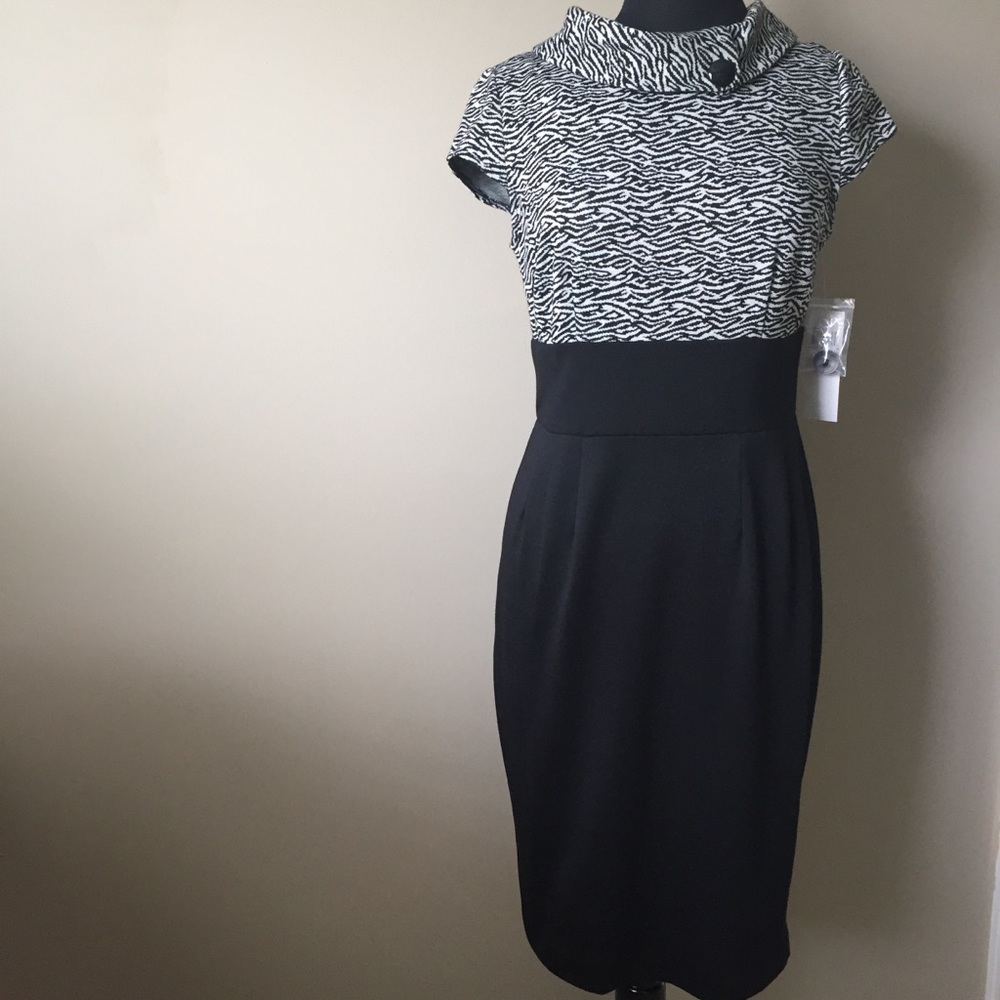 London Times Black and White Cap Sleeve Dress